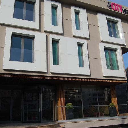 The City Suites Истанбул Екстериор снимка