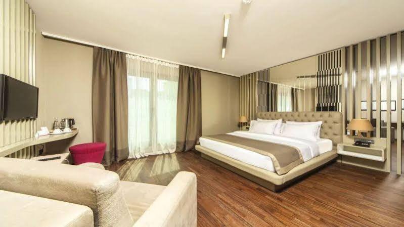 The City Suites Истанбул Екстериор снимка