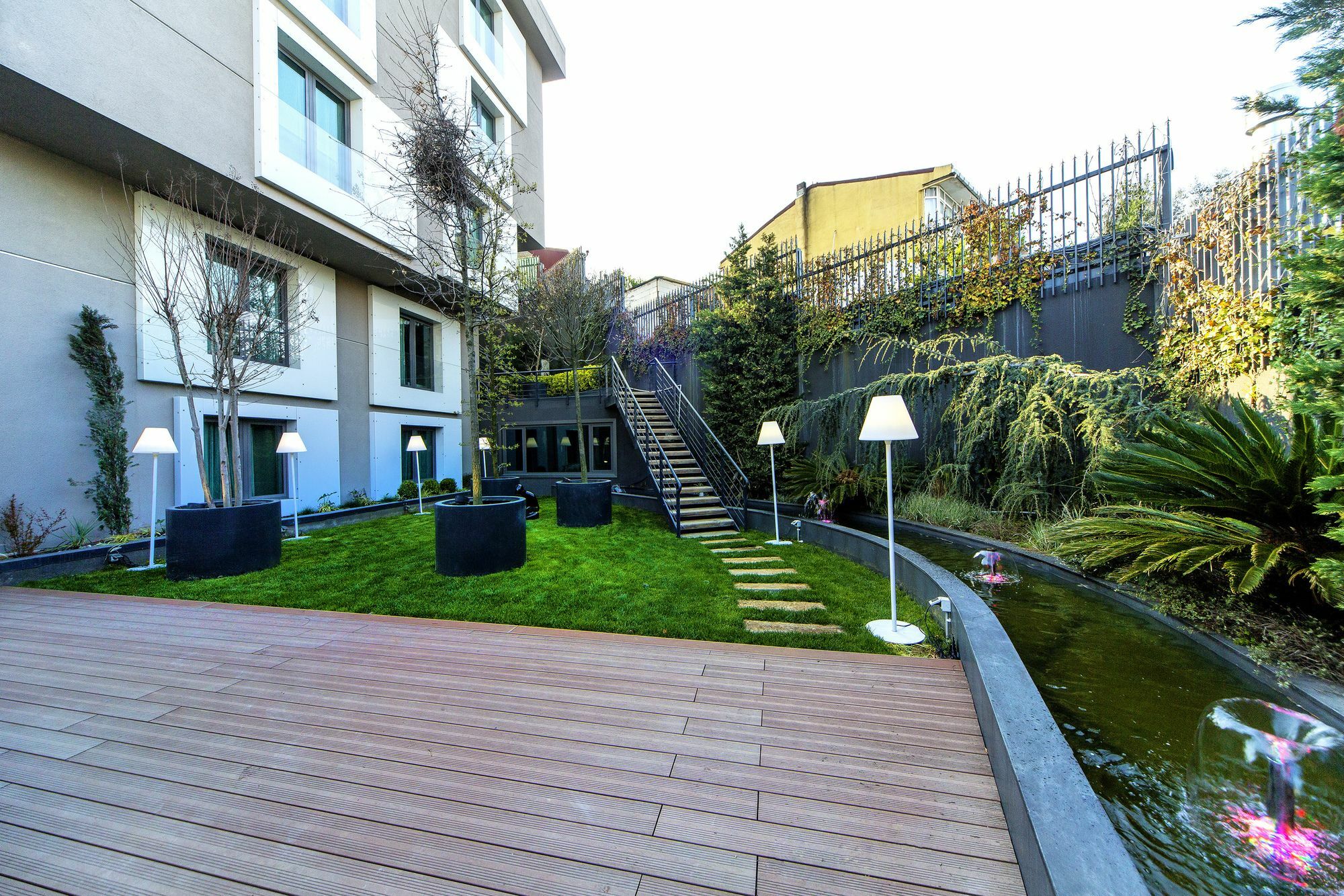 The City Suites Истанбул Екстериор снимка